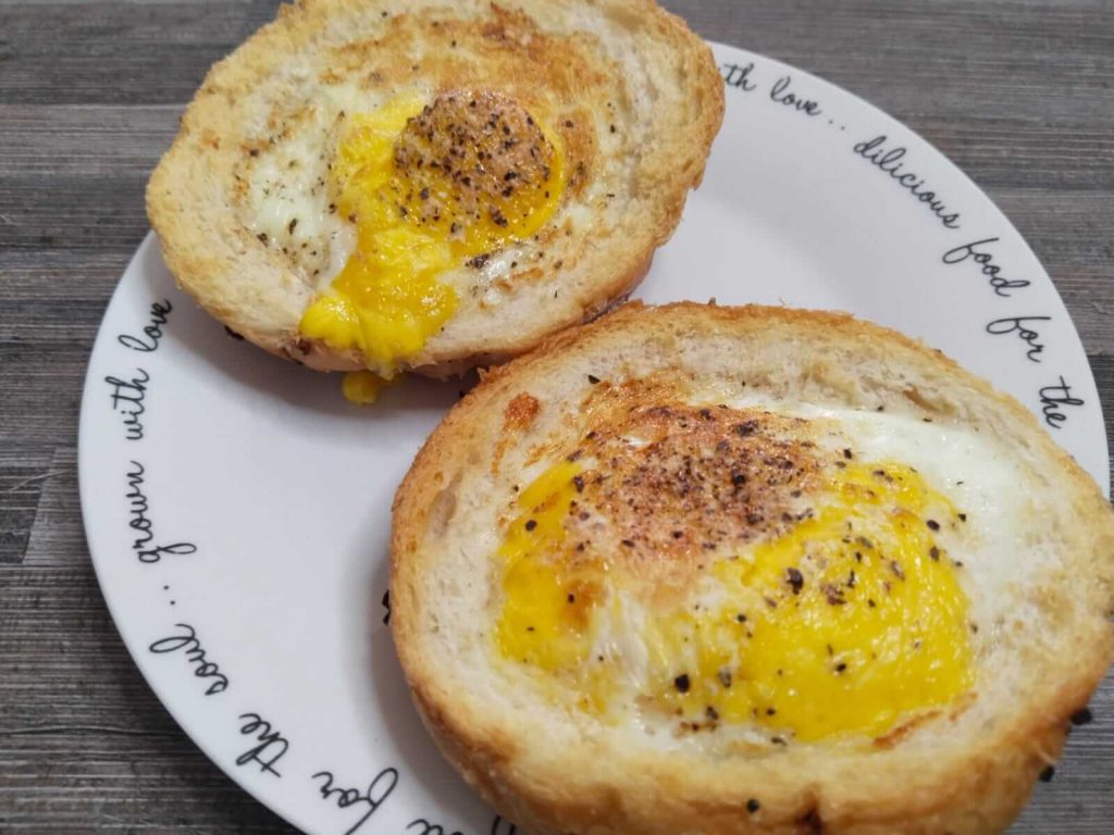 air-fryer-egg-in-a-bun